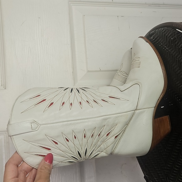 Dingo Vintage White Leather Western Cowboy Boots Laser Star Cutout Size 6.5 - Picture 4 of 15